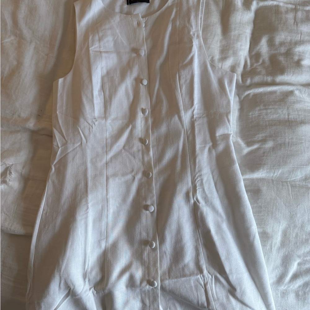 LAST CHANCE!! 
NWT White Fox Ivory Button-Up dress